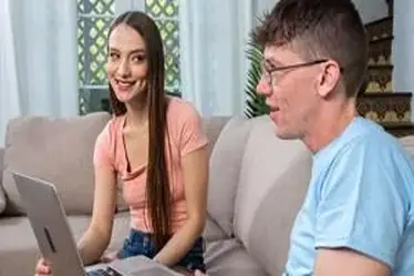 Penampilan Memukau Izzy Lush Di Peraduan